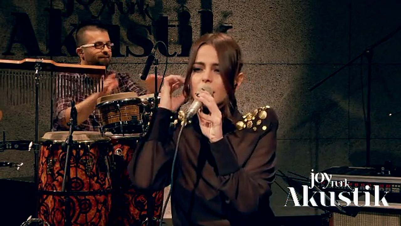 Simge - Beni Kategorize Etme (Akustik Canlı Performans)