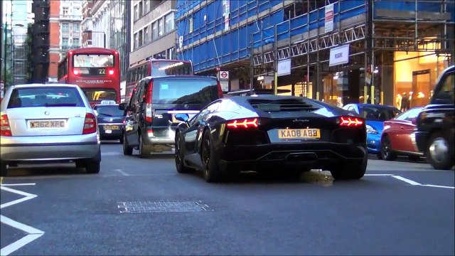 Lamborghini Aventador w/LNB in London LOUD SOUNDS!