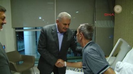 Başbakan Yıldırım Bağcılar'da Bir Hastanede Hasta Ziyaretinde Bulundu