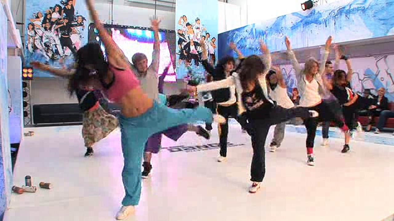 Jakub Werel - Taniec całej 16-ki! - Wideo - TVN - You Can Dance