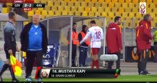 Mustafa Kapi, 14 ans, fait ses débuts avec Galatarasay