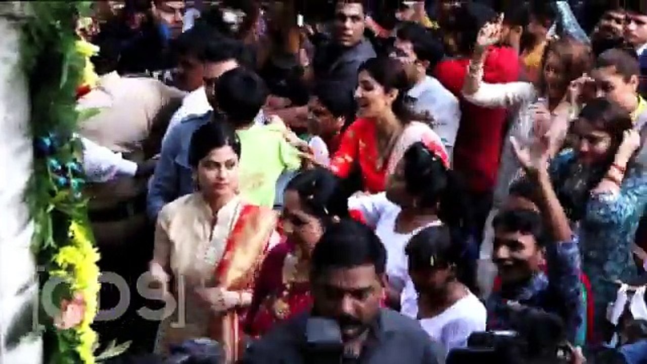Shilpa Shetty & Raj Kundra Dance In Ganpati Visarjan 2016 !!