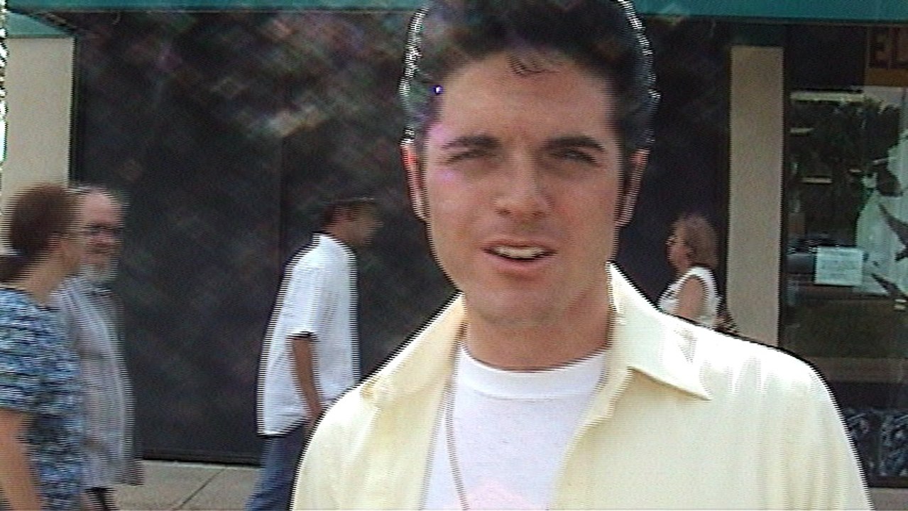 Dean Z interview on what separates Elvis presley from other entertainers (2003)