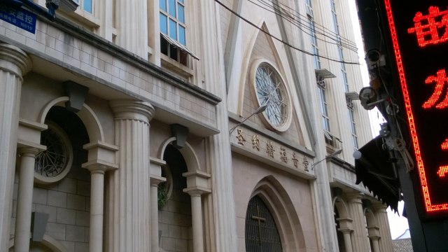 Visitor Guide to Kunming, Shangrila - Yunnan Holidays