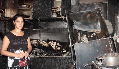 Evi kül olan kadın gözyaşlarına boğuldu: Keşke içinde ben de olsaydım