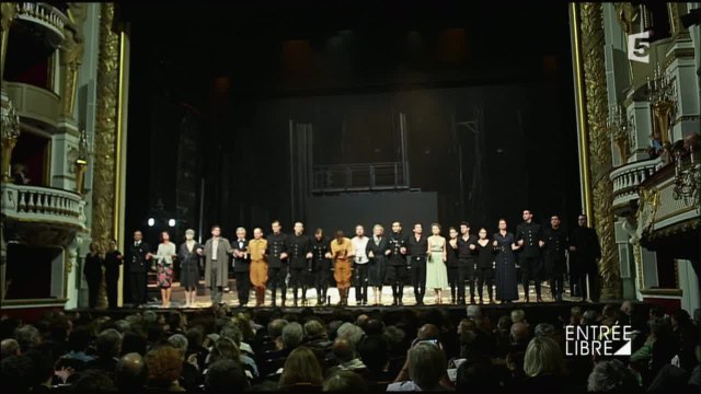 « Les Damnés » enflamment la Comédie-Française