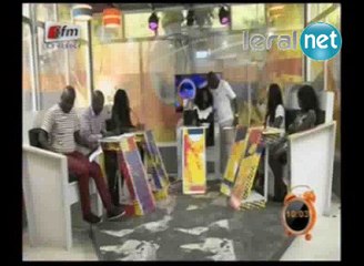 fama thioune j"ai une fois envoyé une photo de 2 piéces à mon...