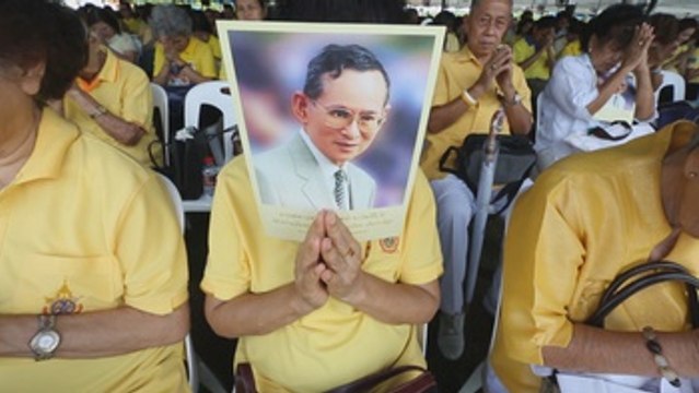 La salud del rey de Tailandia es inestable tras tratamiento de hemodiálisis