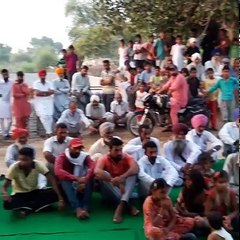 AAP Punjab Women Wing President Prof. Baljinder Kaur addresses a Janasabha at Manavala vil in Talwandi Sabo Constituency