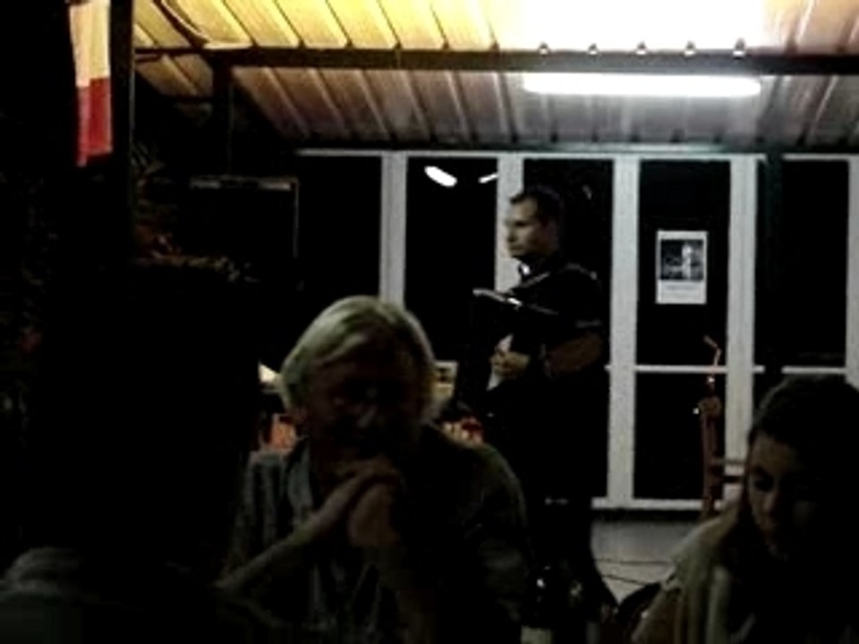 MOV40016