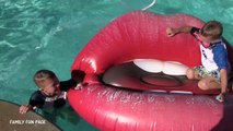 GIANT LIPS IN POOL !