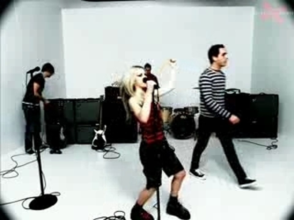 Avril Lavigne - He Wasnt