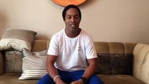 Ronaldinho anuncia jogo festivo no Japão
