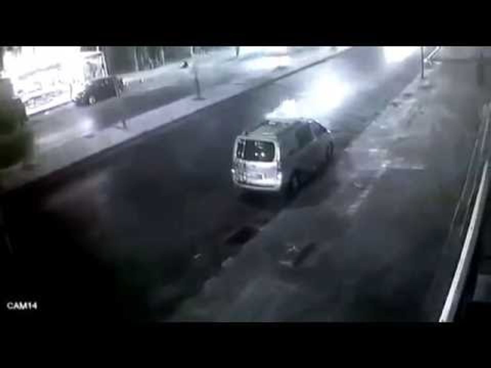 The young man stole a bus in front of passers.