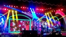 Alka Yagnik and Abhijeet Bhattacharya Live.