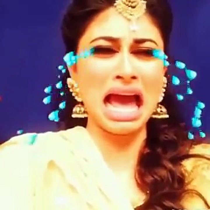Mouni Roy Adaa Khan & Arjun Bijlani On Set Of Naagin Serial Doing Funny  by javed Bashir
