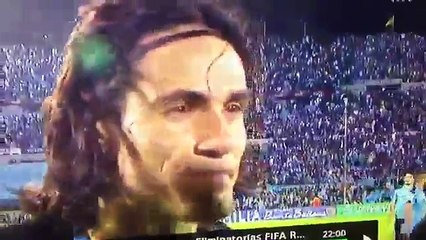 Edinson Cavani y su reacción ante un periodista en Uruguay
