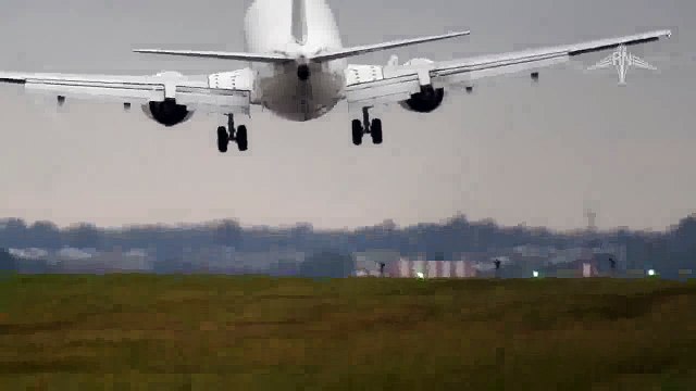 Un avion frôle la catastrophe à l'aéroport de Prague