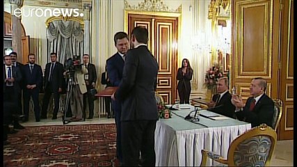 Putin y Erdogan afianzan su reconciliación, hablan de paz y gas ruso para Europa