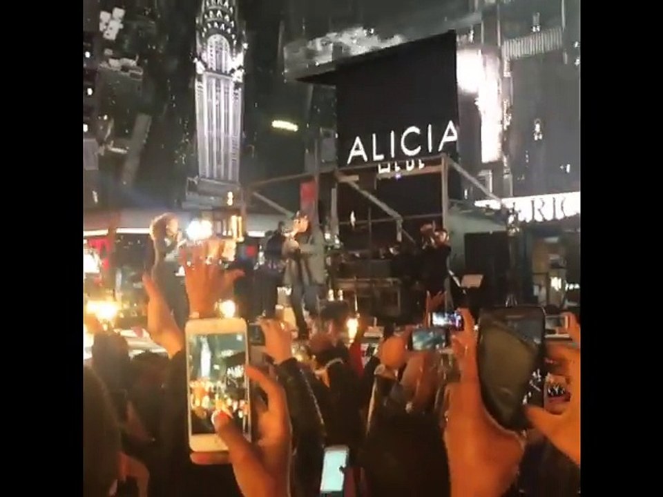"Empire State of Mind" en live par Alicia Keys, Jay Z et Nas à New York ! 2016