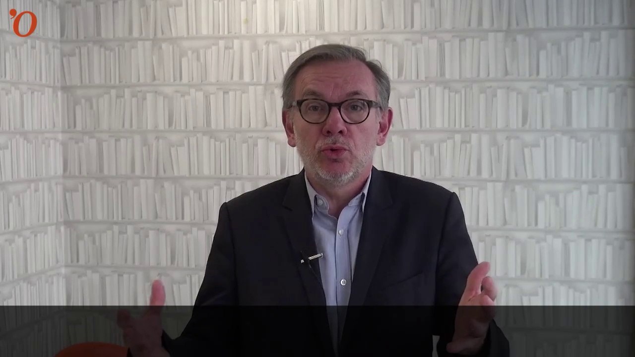 Poutine annule sa venue à Paris : les contradictions de Hollande