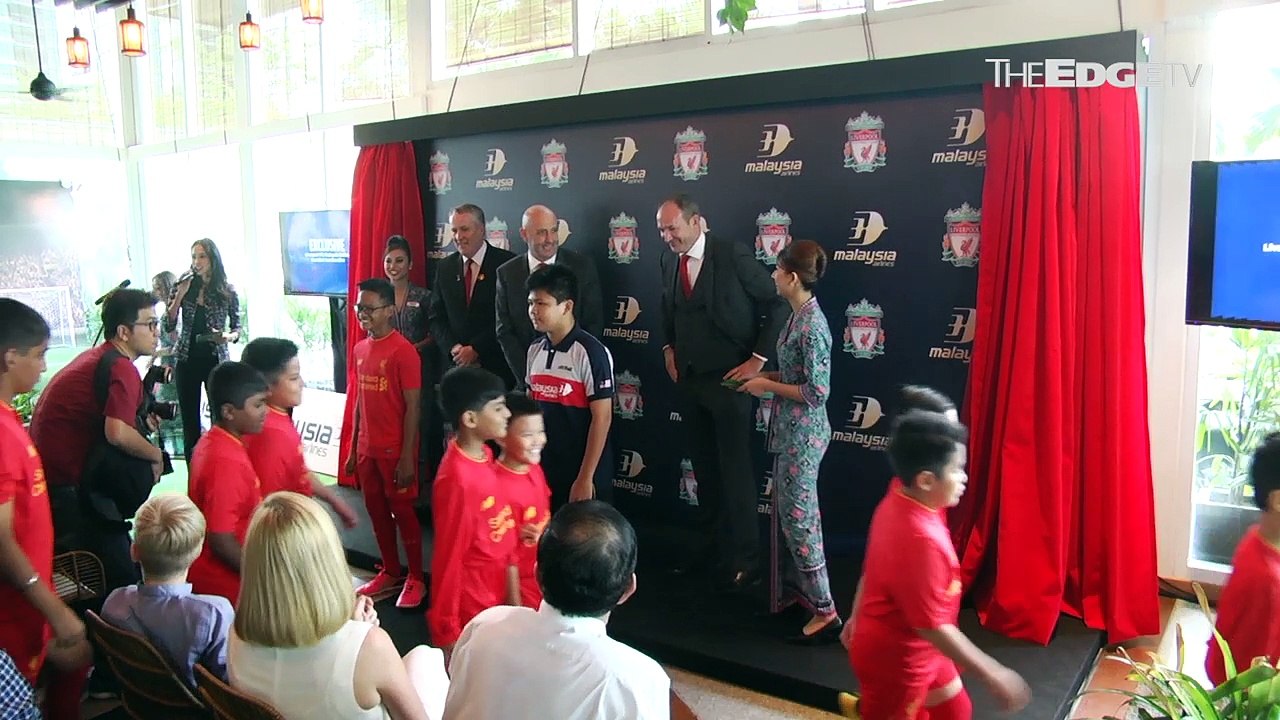 NEWS: M’sia Airlines teams with Liverpool FC to never walk alone