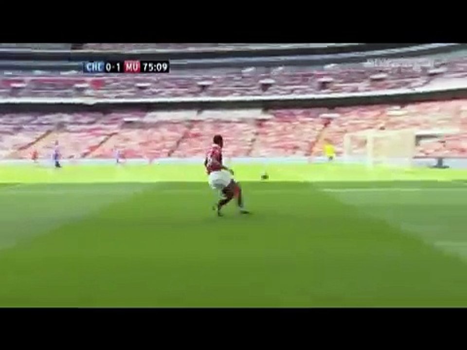 Luckiest Goal Ever By Javier Hernandez vs Chelsea