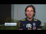 Filipe Luís enfrenta adversário de sua estreia pela Seleção Brasileira