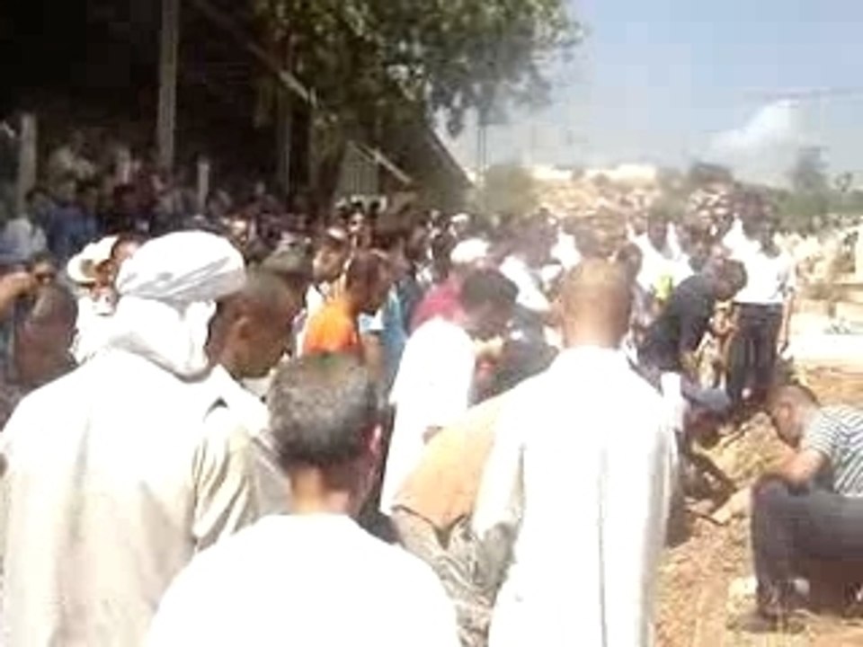 ENTERREMENT (SUITE et FIN.)