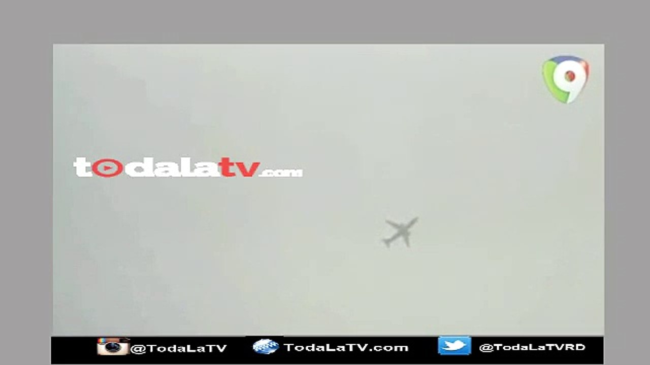 Rayo impacta  avión en pleno despegue-El Despertador-Video