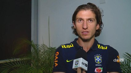 Filipe Luís comemora sete anos na Seleção contra adversário da sua estreia