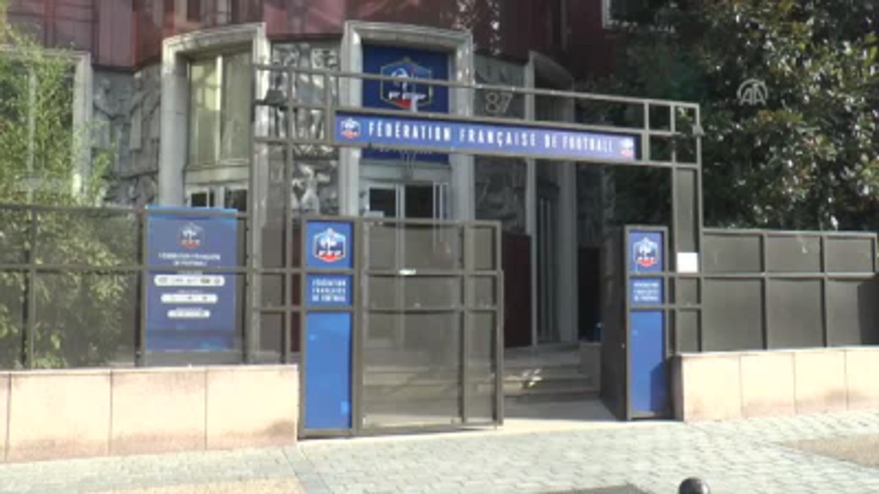 Fransa Futbol Federasyonu Önünde İsrail Protestosu