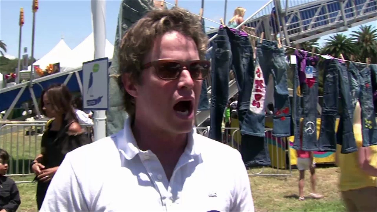 Stars support Billy Bush after leaked Donald Trump tape