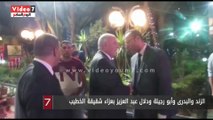 بالفيديو.. الزند والبدرى وأبو رجيلة ودلال عبد العزيز بعزاء شقيقة الخطيب