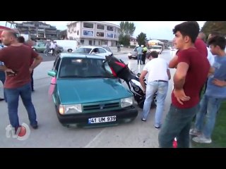 Düğün Konvoyunda Tofaş Dönüyüm Derken Motorcuya Vurdu!