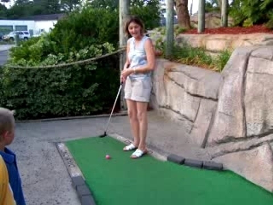 Christina goofy golf 2