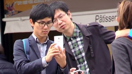 Photo boobs - Prank - Les Inachevés