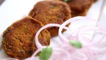 Shami Kebab Recipe | Yummy Mutton Appetizer | Curries And Stories With Neelam