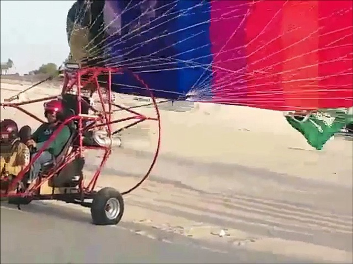 ⁣Paragmotor- Paragliding Equipment- Motor Paragliding 2016- Paragliding in Beach