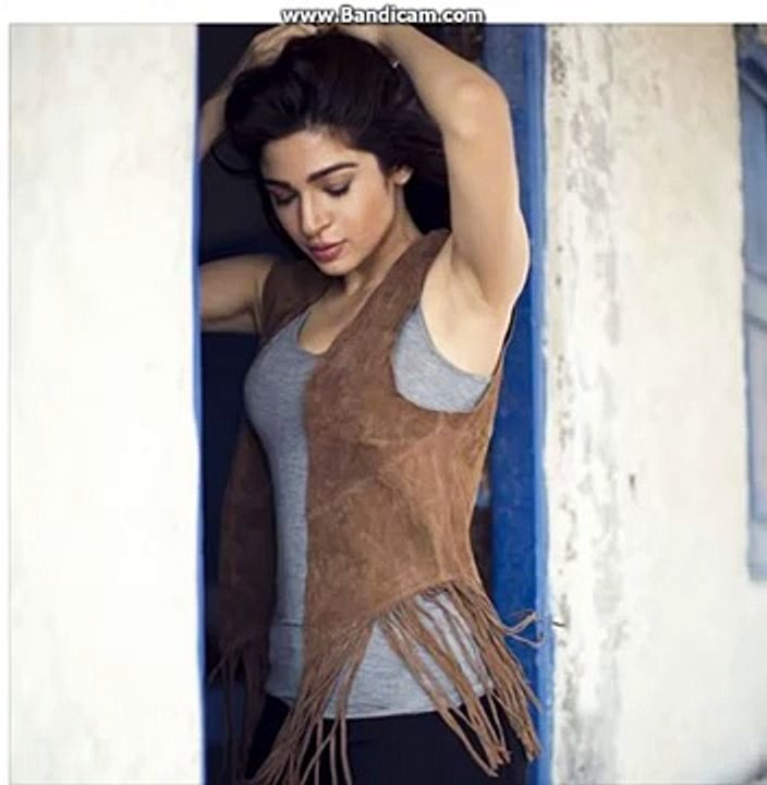 33.Ayesha Omer Behind the scene of Upcoming Shoot of pepe Jeans Pakistan !