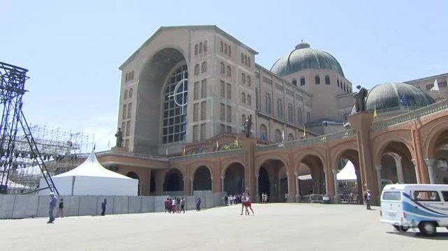 Santuário de Nossa Senhora Aparecida deve receber 160 mil fiéis nesta quarta