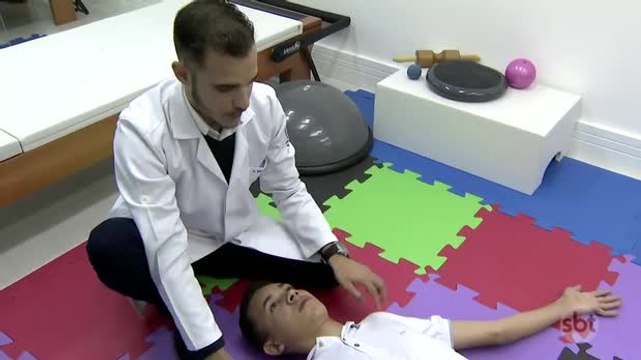 Mau uso de celulares e tablets piora dores nas costas de crianças e adolescentes