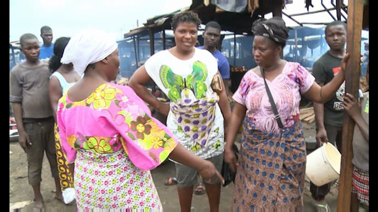 Santé: Le fumage traditionnel du poisson, une activité qui tue à petit feu les mareyeuses