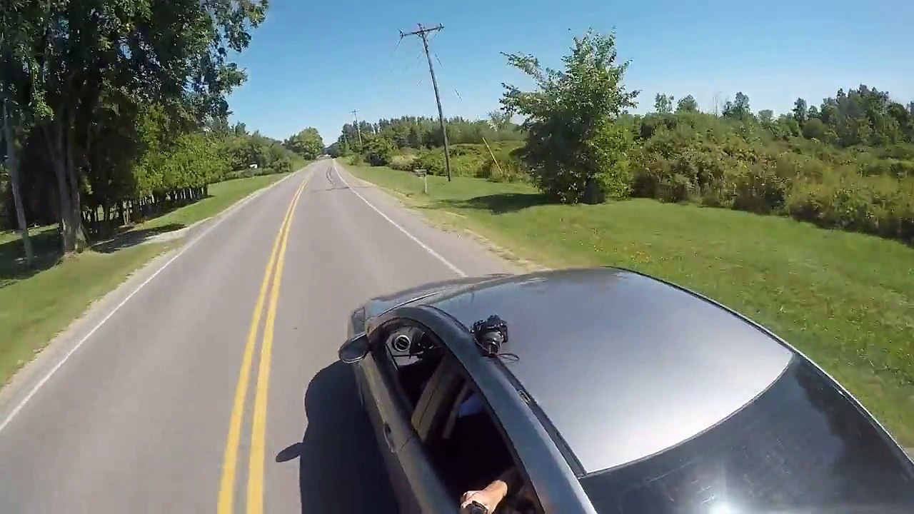 Quand t'oublies ton appareil photo sur le toit... Oups