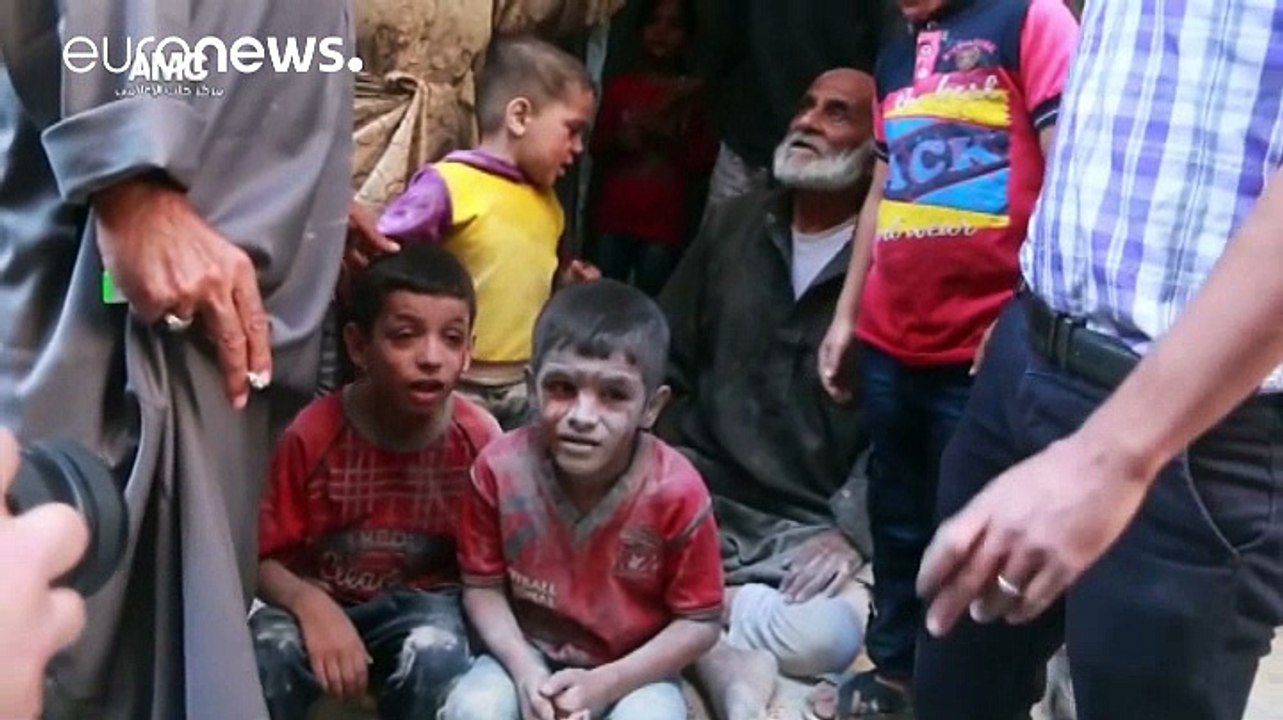 Aleppo sotto le bombe, decine di morti. Esercito avanza verso Hama