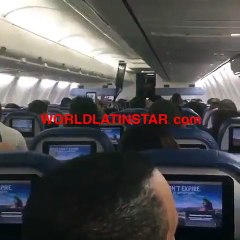 Mozart la para improvisando en un avion a petición de las personas que se encontraban