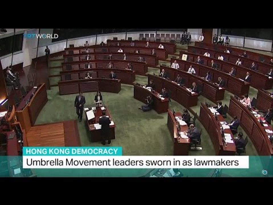 Hong Kong Democracy: Umbrella Movement leaders sworn in as lawmakers