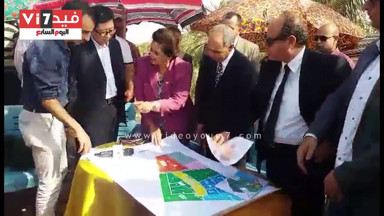محافظ البحيرة ومستثمر صينى يتفقدان موقع مصنع إنتاج الورق برشيد