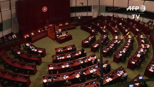 Deputados favoráveis à ruptura com a China assumem em Hong Kong