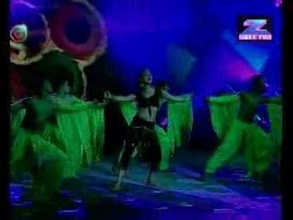 Temptations 2004 - Performance Rani y Preity